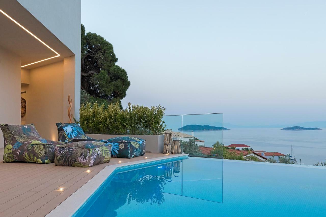Villa K Skiathos Town Bagian luar foto