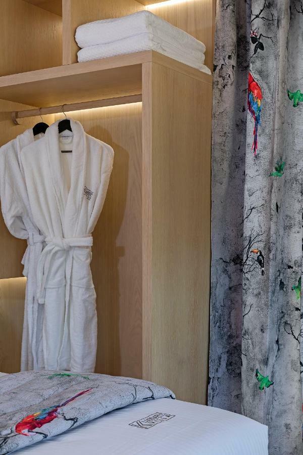 Villa K Skiathos Town Bagian luar foto