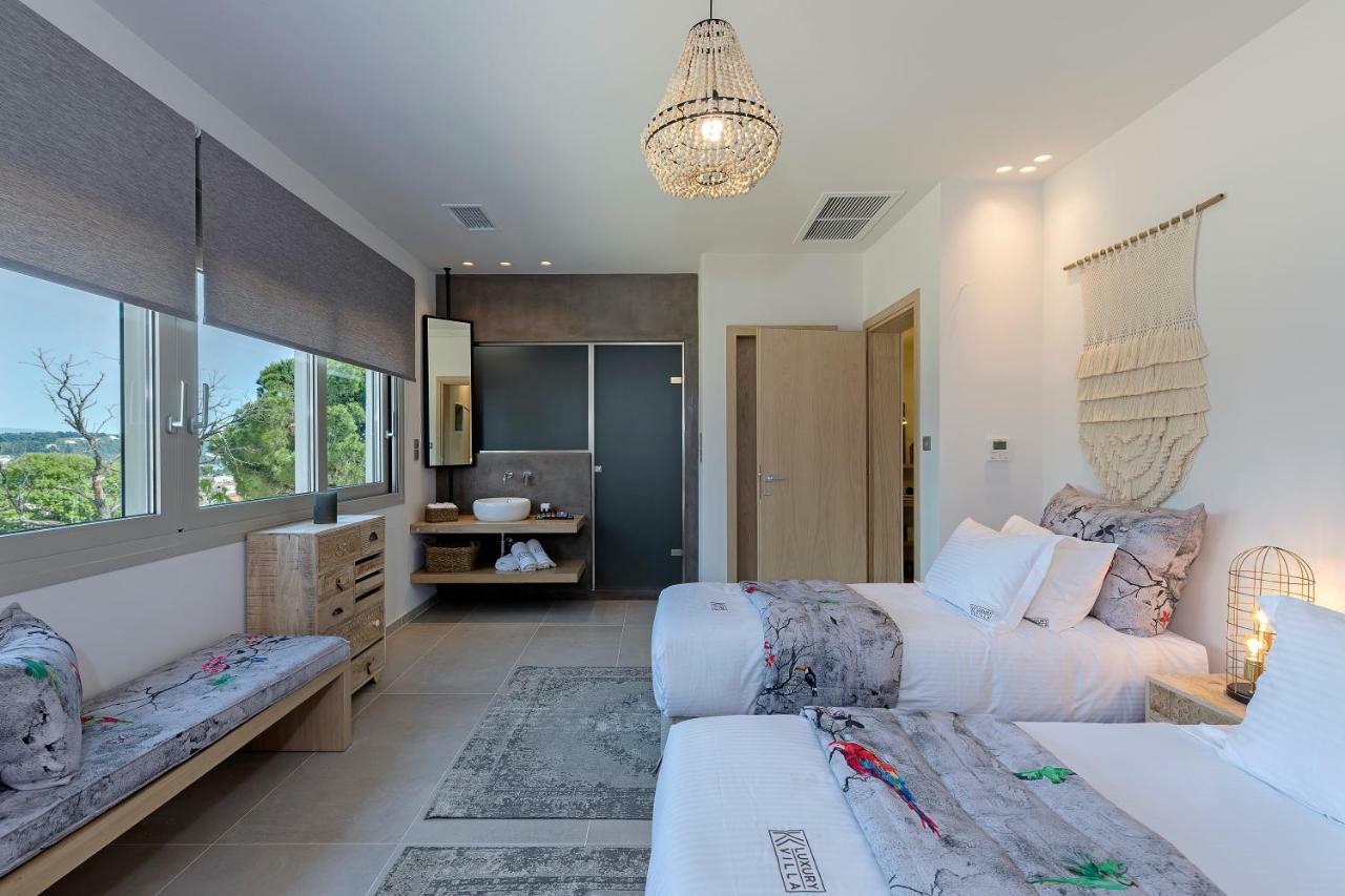 Villa K Skiathos Town Bagian luar foto